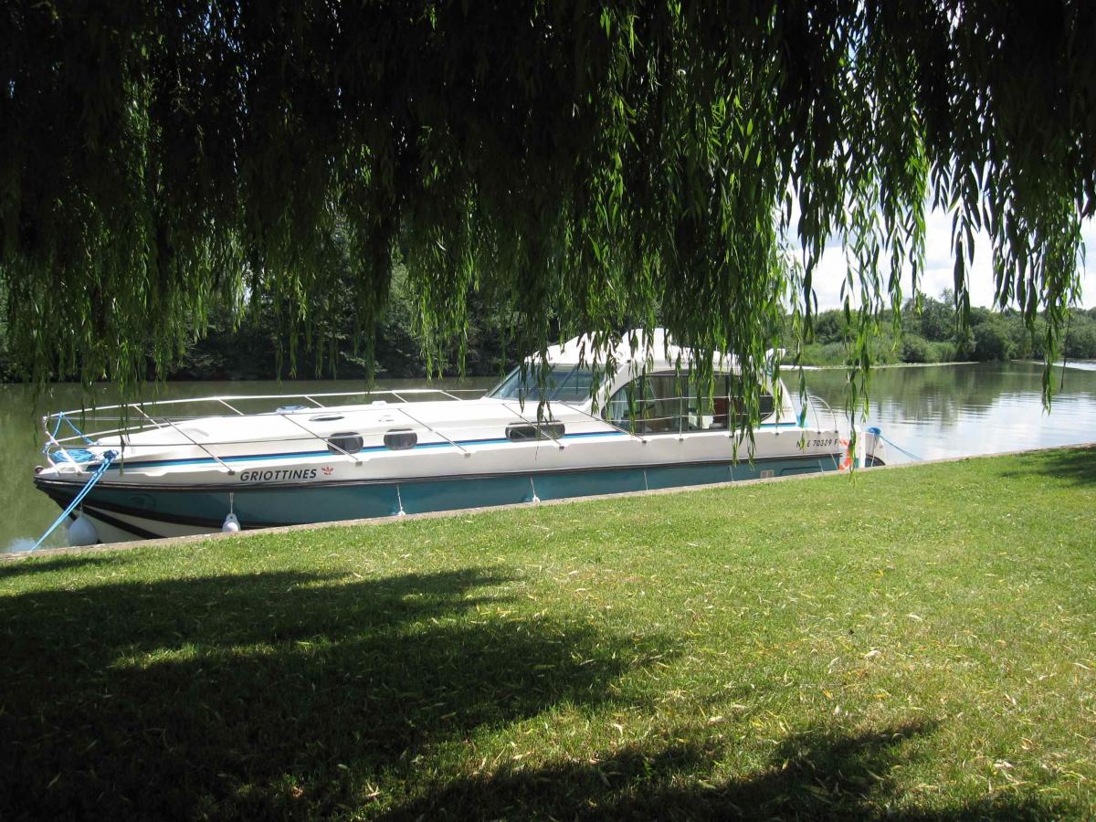 NICOLS-VERT